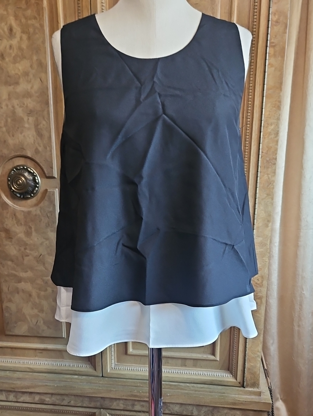 Ivanka Trump Black & White Sleeveless Layered Tank Top Small NWT